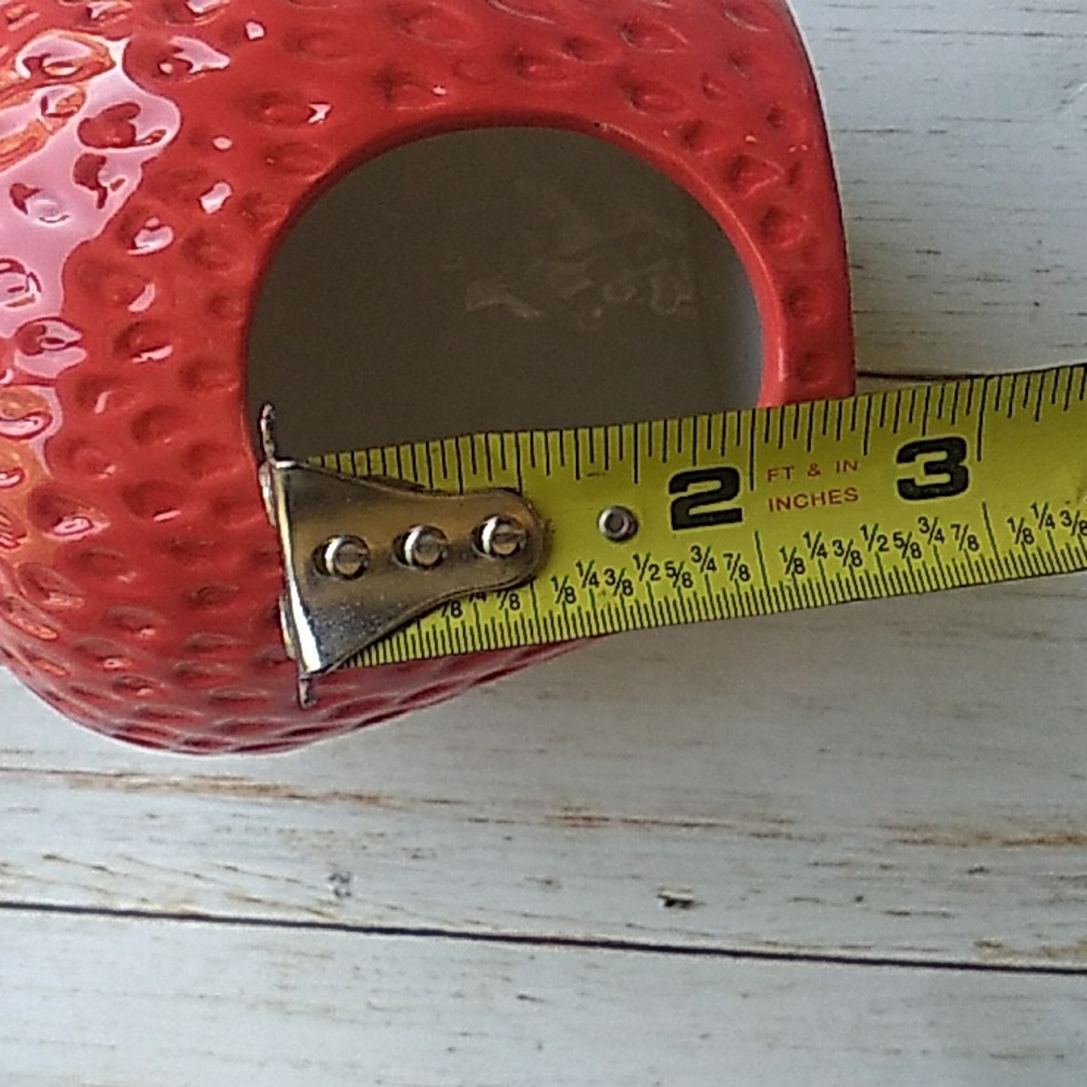 Small Pet  strawberry hideout Hamster, Guinea Pig, - Picture 4 of 5